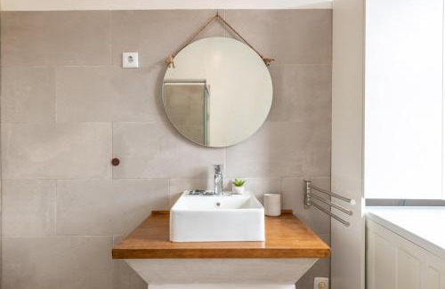 Santo Condestavel Apartment | GuestReady - Just The Two of Us