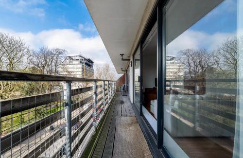 Camberwell Apartment | GuestReady - Modern home with balcony in London