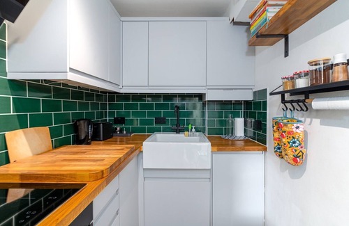 East Putney Apartment | GuestReady - Putney Cityscape Convenience