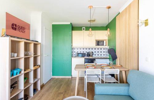 Combat Apartment | GuestReady - Sunny apartment with balcony views