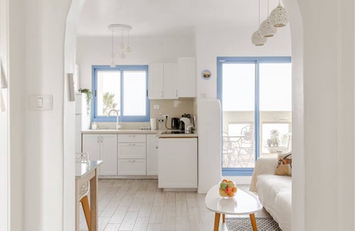 Nahariya Hotel | Gugel Waves Apartments HaAliya 75