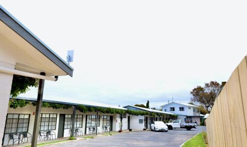 Waterhouse Hotel | Guichen Bay Motel