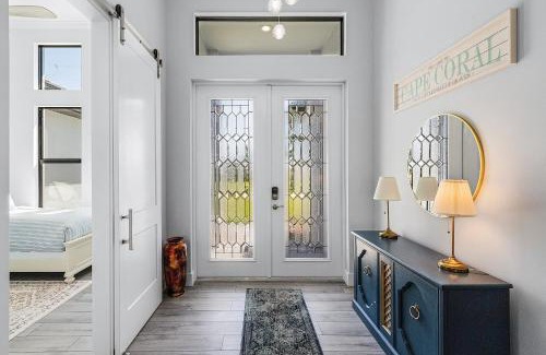 Burnt Store House | Gulf Access, Heated Saltwater Pool, Kayaks - Villa Sunset Lagoon