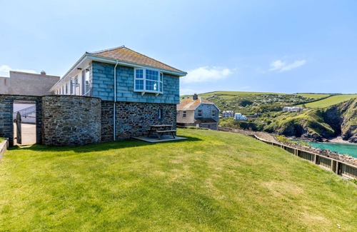 Port Isaac Cottage | Gulland