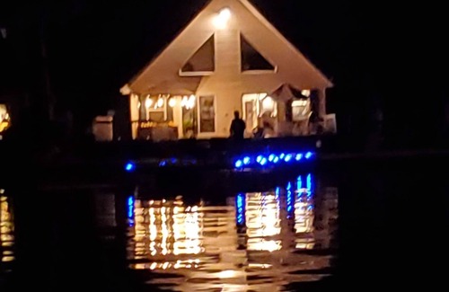 Shelbyville House | GUN LAKE. Charming 4-bedroom, 3 bath Home with private frontage. Sleeps 15