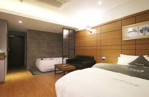 Gunsan Hotel | Gunsan CAR Self Check-in Motel