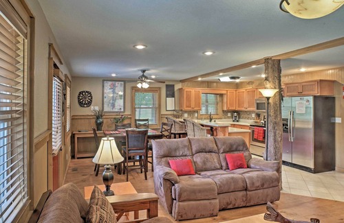 Guntersville Cabin | Guntersville Cabin w/Fire Pit & Covered Porch