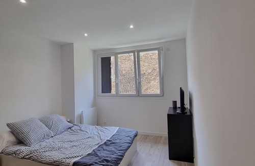 Roissy-en-Brie Apartment | Gustave House Entre Paris et Disneyland