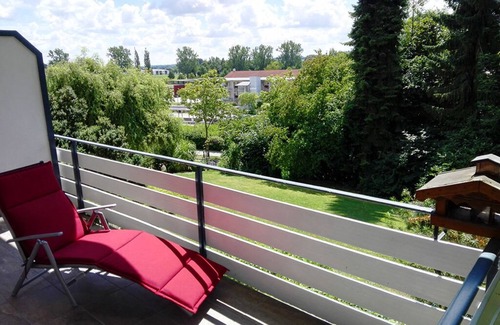 Bad Birnbach Apartment | Gut ausgestattete FeWo mit großem Balkon & Terrasse