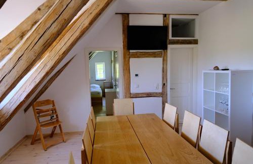 Klein Voigtshagen Apartment | Gutshaus FeWo Warnemünde