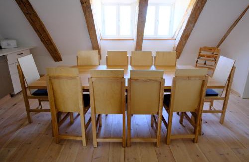 Klein Voigtshagen Apartment | Gutshaus FeWo Warnemünde
