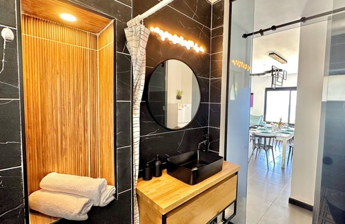 Nahariya Hotel | GW945 Gugel Waves Seaview Apartments