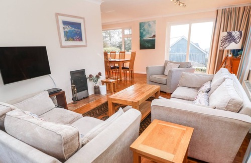 Mylor Bridge Cottage | GWEL-AN-GILLAN, pet friendly, country holiday cottage in Mylor Bridge