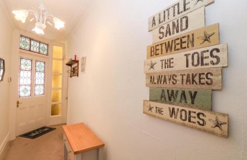 Criccieth Apartment | Gwel Y Castell Castle View
