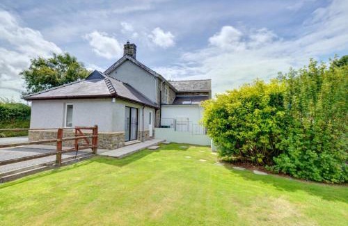 Rhydlewis House | Gwynnant Cottage