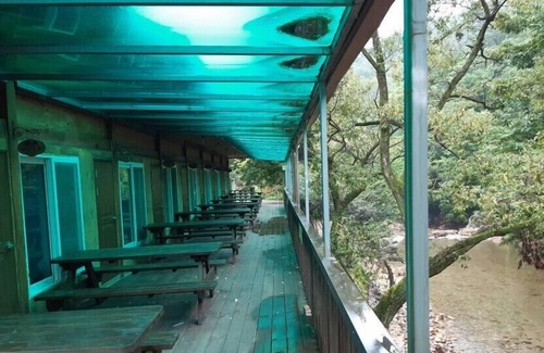 Gyeongju House | Gyeongju Log Cabin