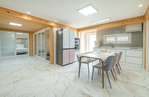 Gyeongju House | Gyeongju Poseokjeong Hanok Pool Villa