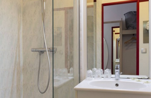 Pacy-sur-Eure Hotel | Hôtel Altina