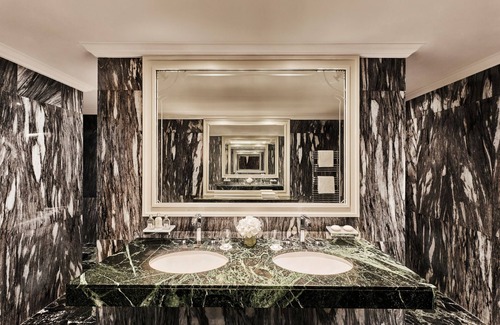 Cannes City Centre Hotel | Hôtel Barrière Le Majestic Cannes