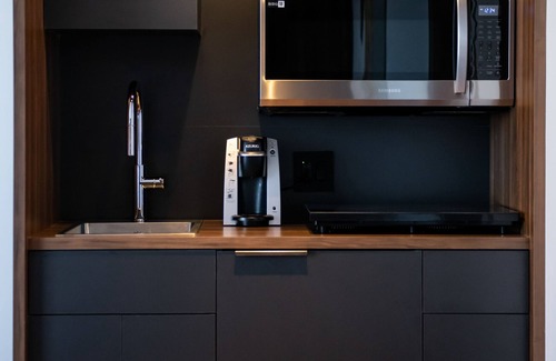 Chicoutimi Hotel | Hôtel Chicoutimi