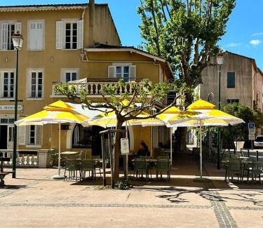 La Roquebrussanne Hotel | Hôtel de la Loube