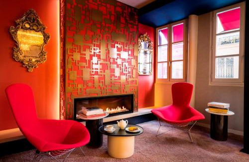 Saint-Thomas-d'Aquin Hotel | Hôtel de Lille - Saint-Germain des Près