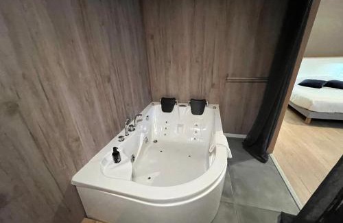 Theix-Noyalo Hotel | Hôtel des îles