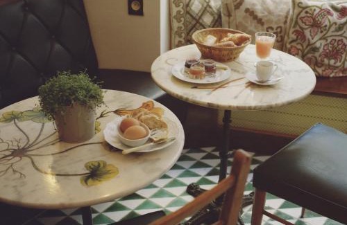 Quartier du Faubourg-Montmartre Hotel | Hôtel du Temps Paris