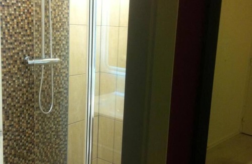 Mantes-la-Jolie Hotel | Hôtel du Val de Seine