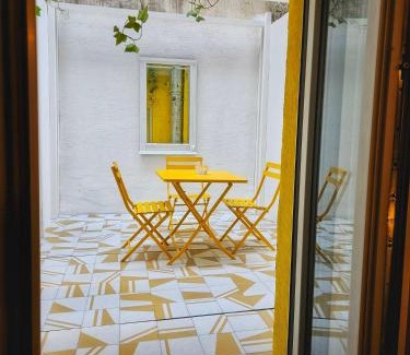 Quartier de la Folie-Mericourt Hotel | Hôtel La Nouvelle République & Hammam