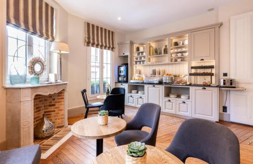 Trouville-sur-Mer Hotel | Hôtel Le Fer à Cheval