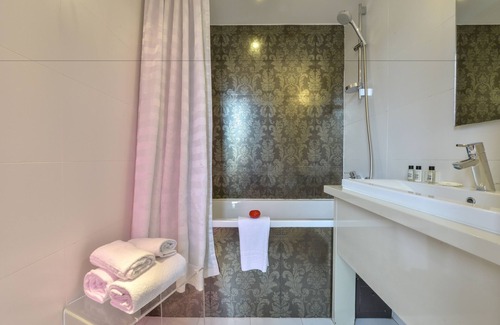 12th Arrondissement Hotel | Hôtel Le Quartier Bercy Square