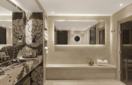 Meribel Centre Hotel | Hôtel Le Savoy Méribel