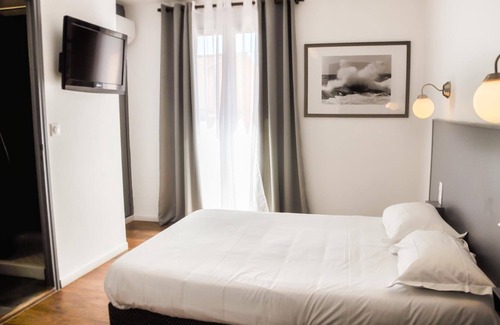 Calvi Hotel | Hôtel Les Arbousiers