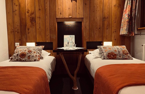 Val-d'Isere Hotel | Hôtel les Lorès
