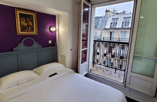 Saint-Vincent-de-Paul Hotel | Hôtel Metropol