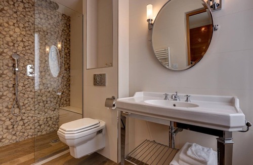 Faubourg Saint-Germain Hotel | Hôtel Muguet