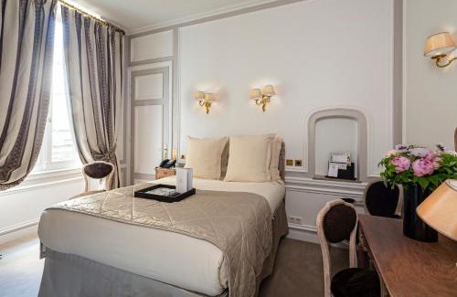Palais-Royal Hotel | Hôtel Regina Louvre