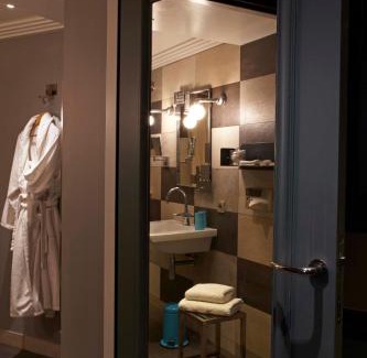 Palais-Royal Hotel | Hôtel Thérèse