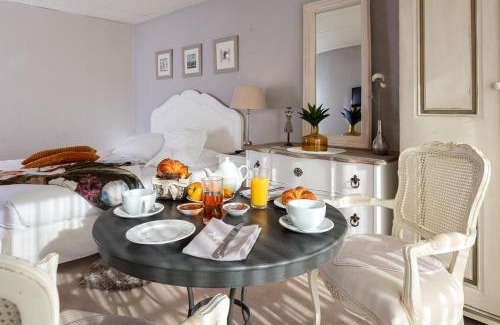 Istres Hotel | HÖTEL LE CASTELLAN