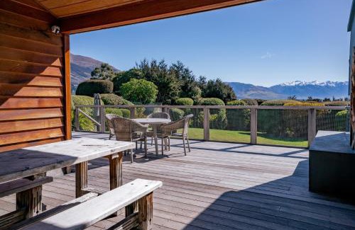 Lake Hawea House | Hāwea Lakehouse - Lake Hāwea Holiday Home