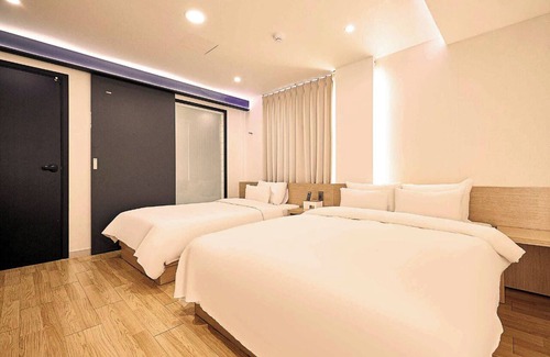 Chuncheon Hotel | H Avenue Chuncheon