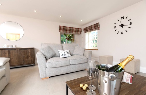 Eastgate Apartment | H C Property 'The Byre'