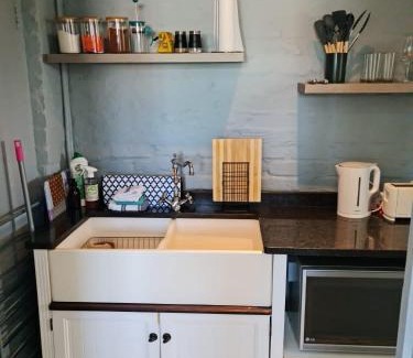 Fisherhaven Apartment | H & E Sunset Paradise