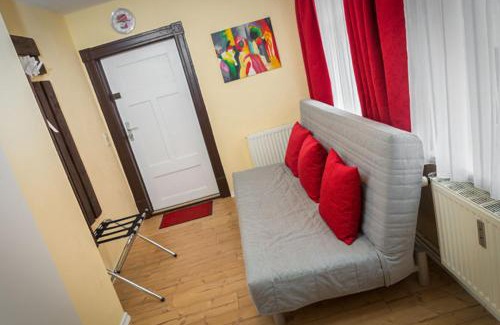 Innenstadt Apartment | H&H Apartments im Herzen der Stadt geräumig ruhig zentral mit Küche und Esstisch