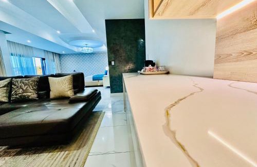 Greater Johannesburg Metropolitan Area House | H & H Boutique & SPA