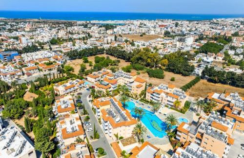 Universal Apartment | H&O Iris Sea Breeze