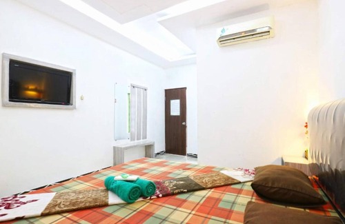 Jakarta Utara House | Habibah Syariah Hotel