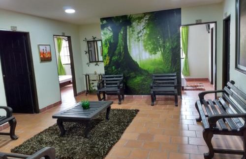 Pinchote House | Habitación 4 personas Hostal centro San Gil