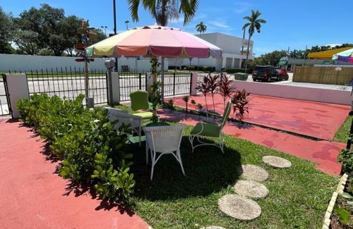 West Little Havana House | Habitacion Centrica Calle 8 Miami (2)